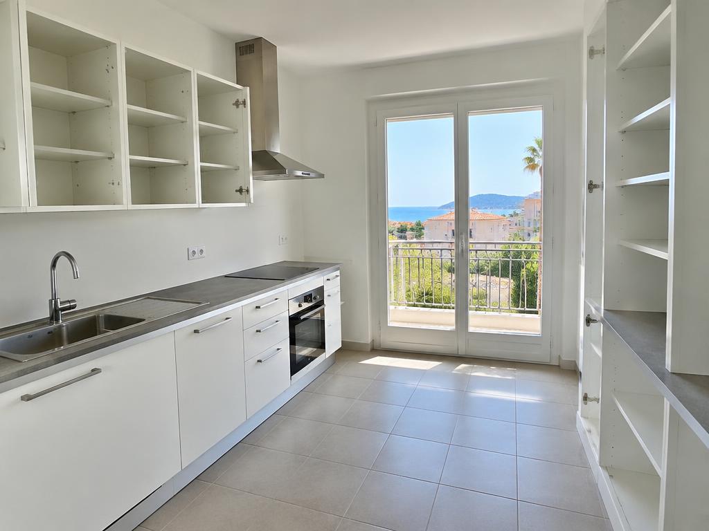 Cuisine à Antibes nettoyée et remise en état après sinistre incendie