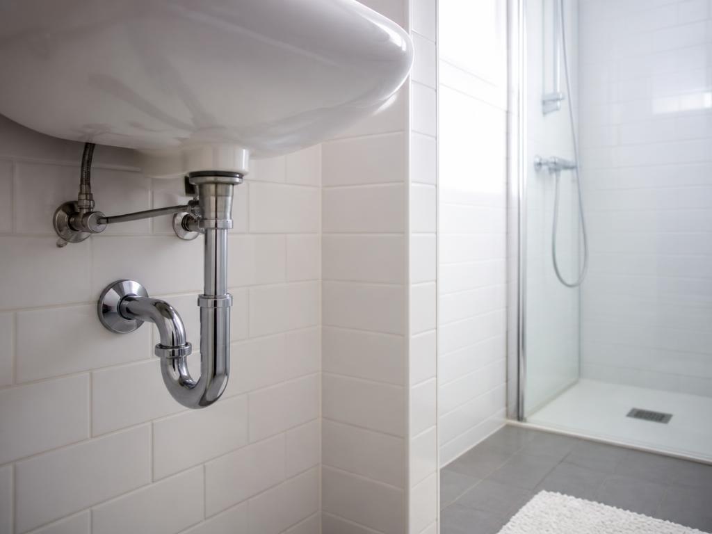 Salle de bain et canalisations assainies à la vapeur 180°